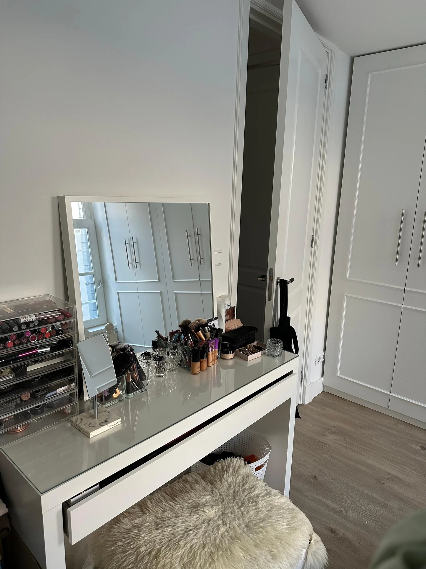 geblurde versie van de foto als achtergrond