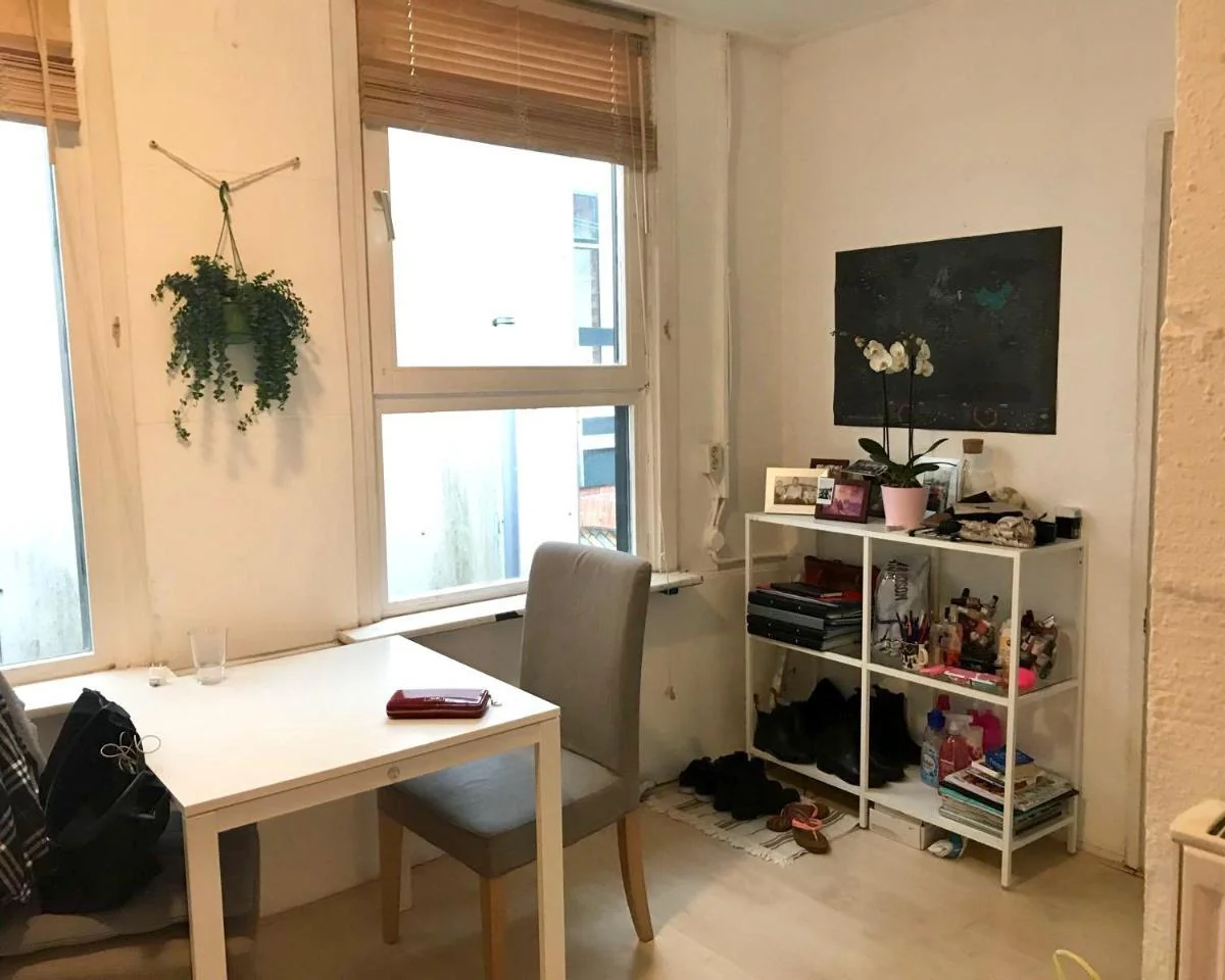 geblurde versie van de foto als achtergrond