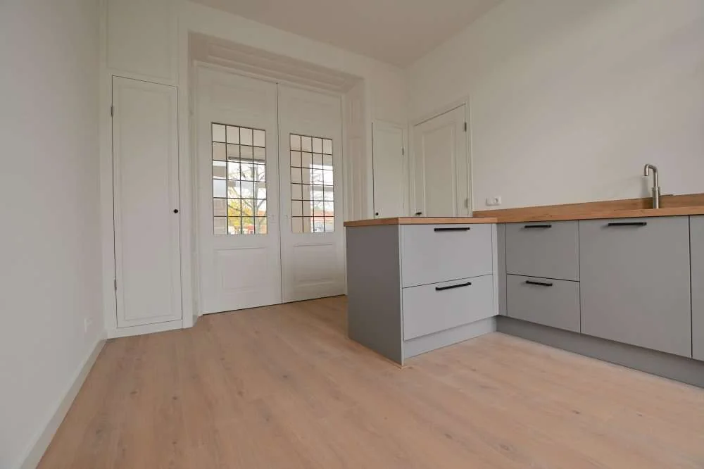 geblurde versie van de foto als achtergrond