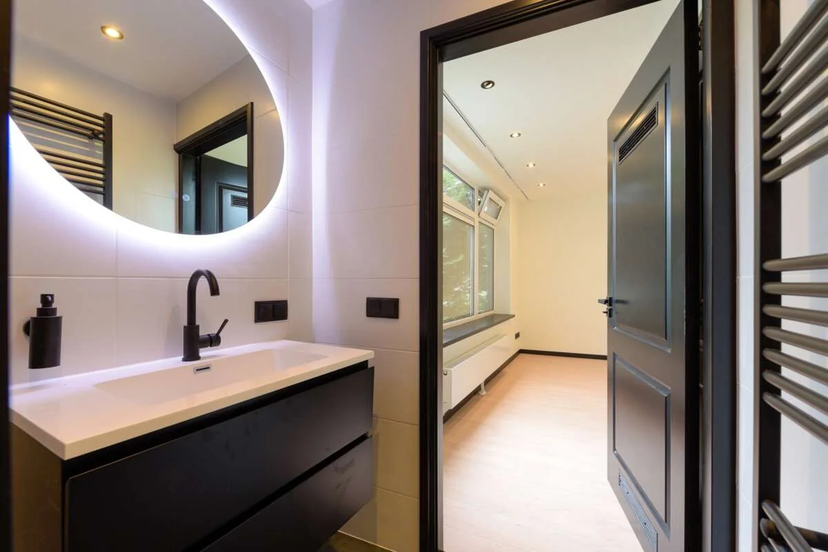 geblurde versie van de foto als achtergrond