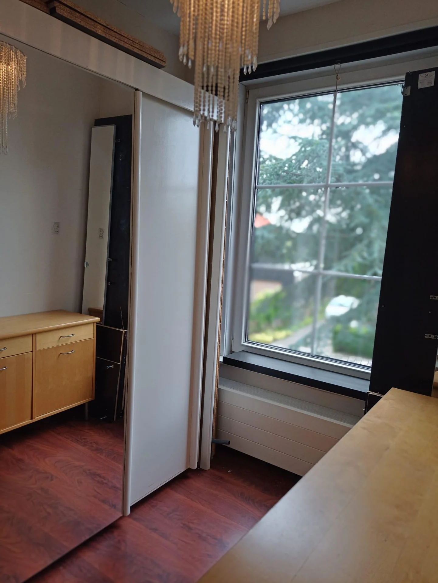 geblurde versie van de foto als achtergrond