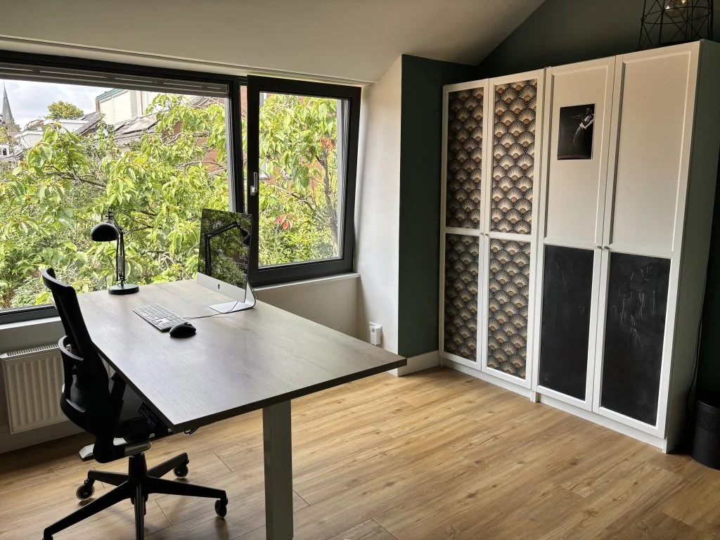 geblurde versie van de foto als achtergrond