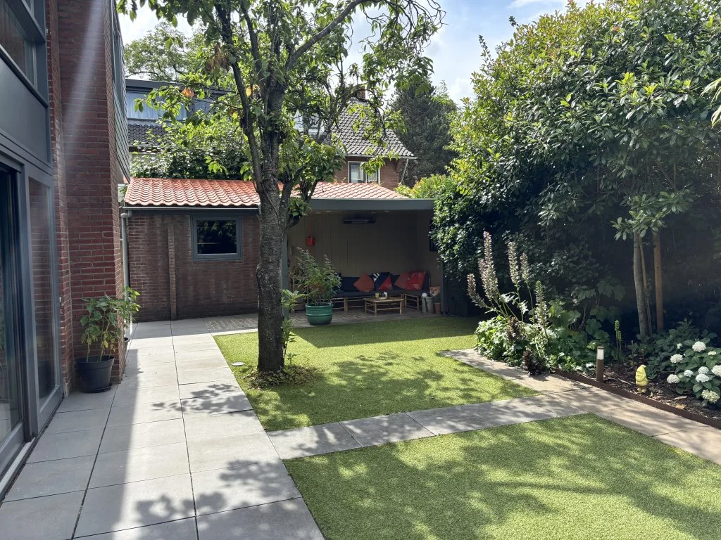 geblurde versie van de foto als achtergrond