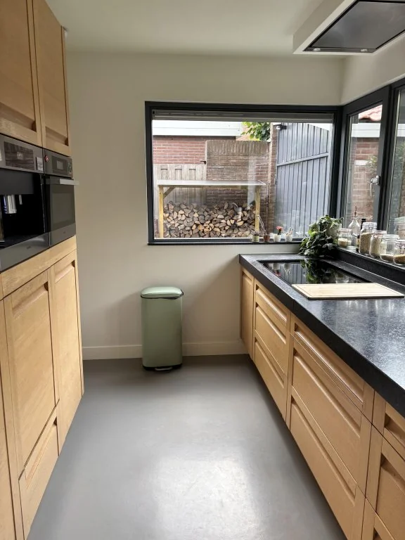 geblurde versie van de foto als achtergrond