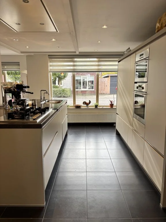 geblurde versie van de foto als achtergrond