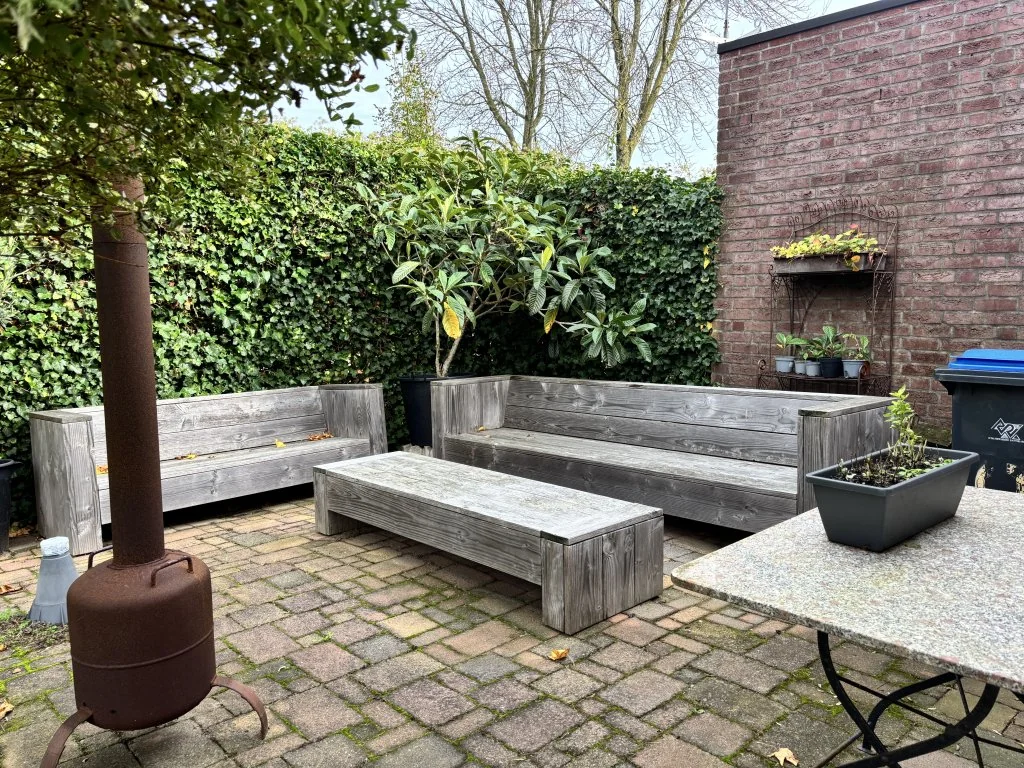 geblurde versie van de foto als achtergrond