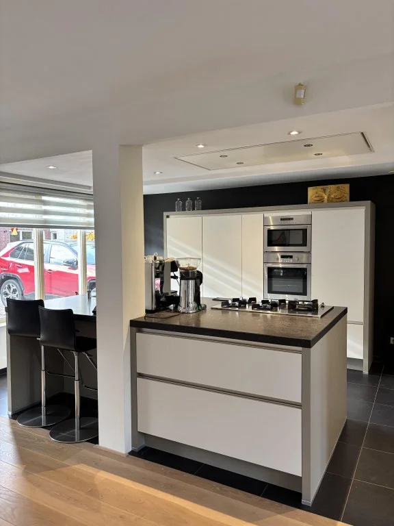 geblurde versie van de foto als achtergrond