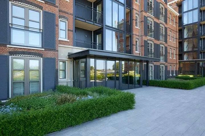 geblurde versie van de foto als achtergrond