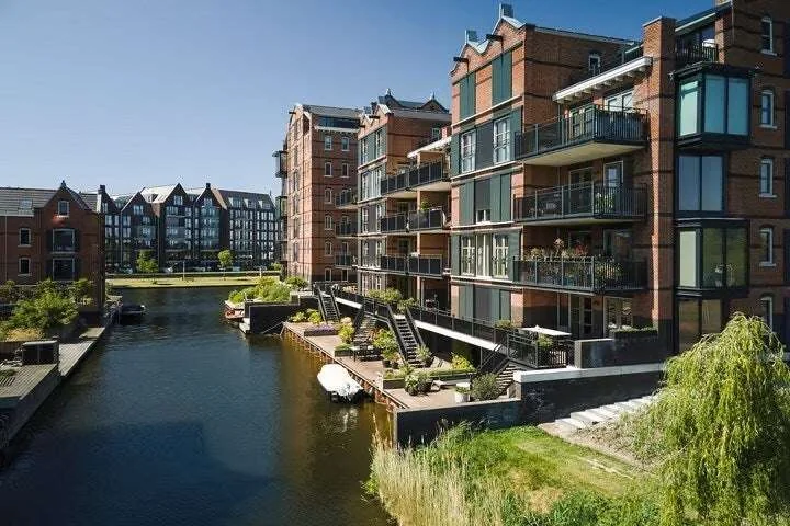 geblurde versie van de foto als achtergrond