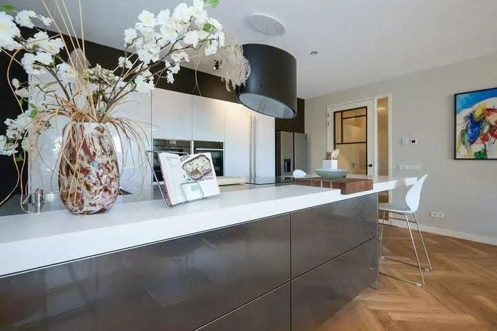 geblurde versie van de foto als achtergrond