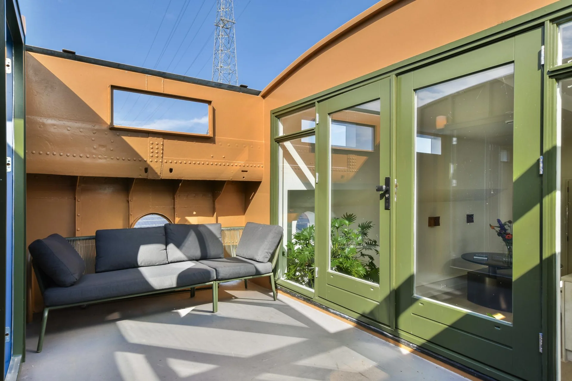 geblurde versie van de foto als achtergrond