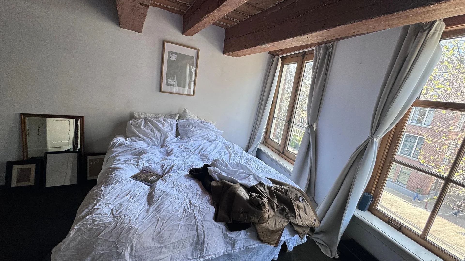 geblurde versie van de foto als achtergrond