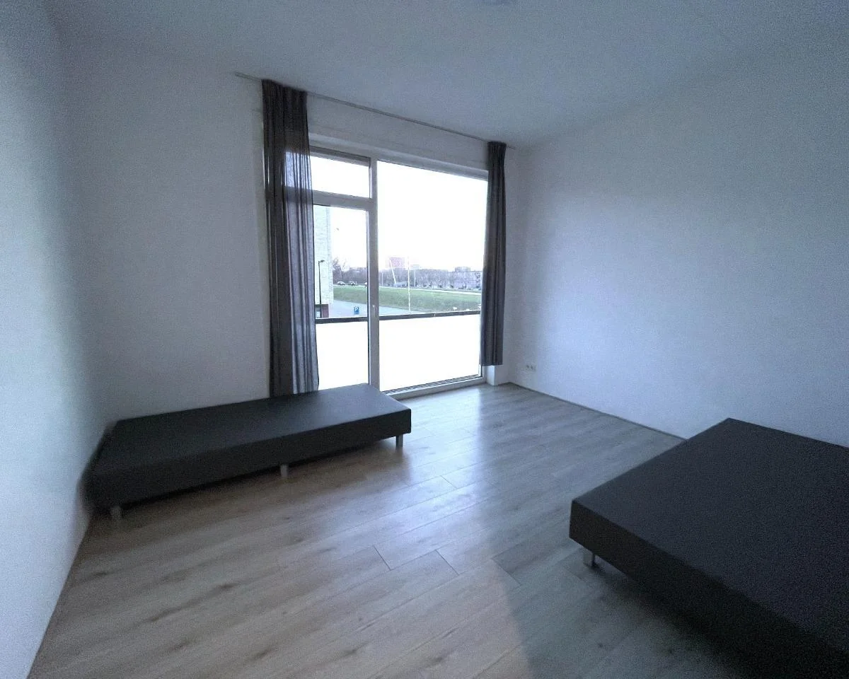 geblurde versie van de foto als achtergrond