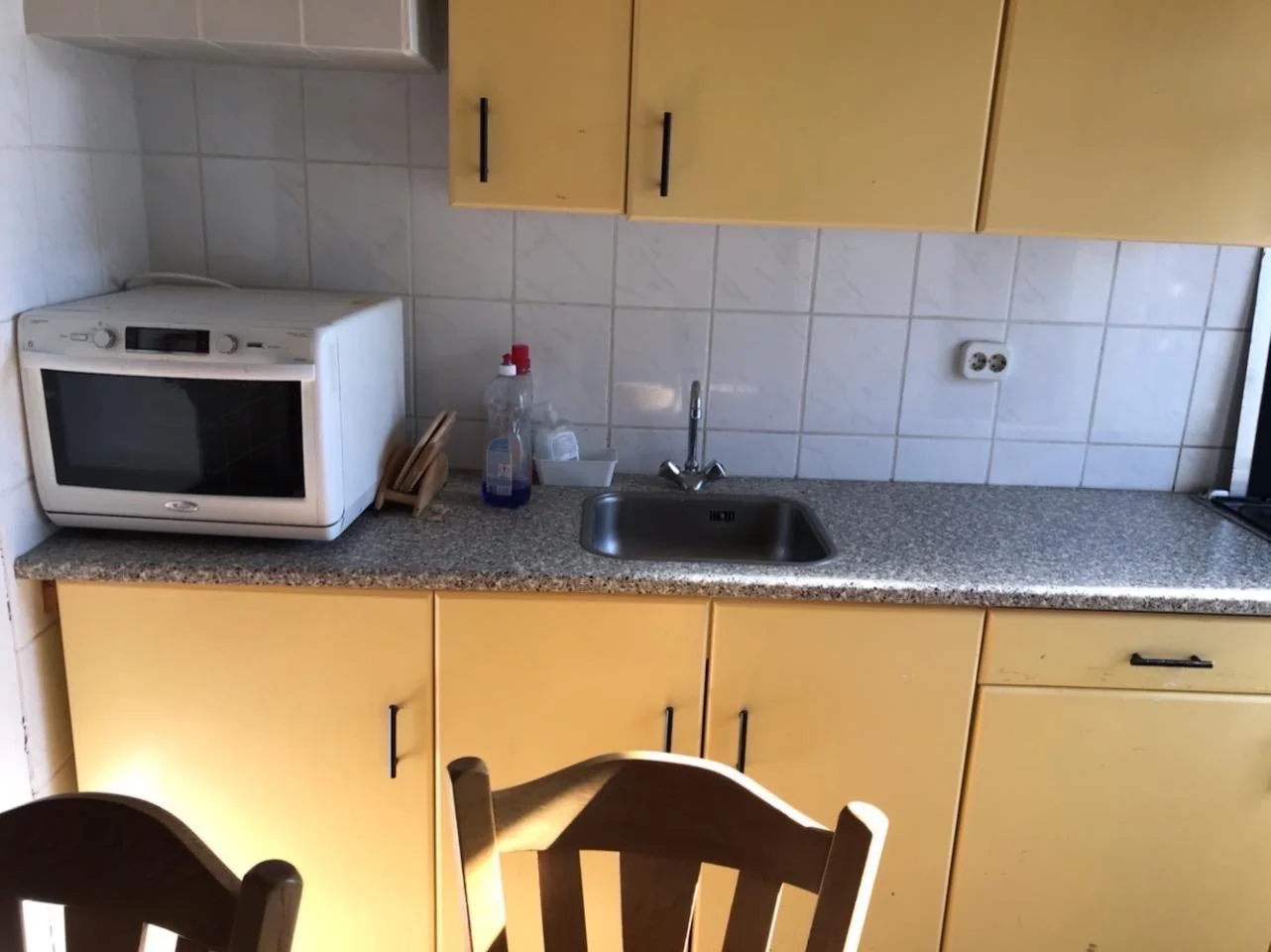 geblurde versie van de foto als achtergrond