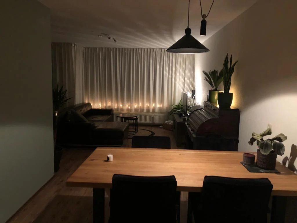 geblurde versie van de foto als achtergrond