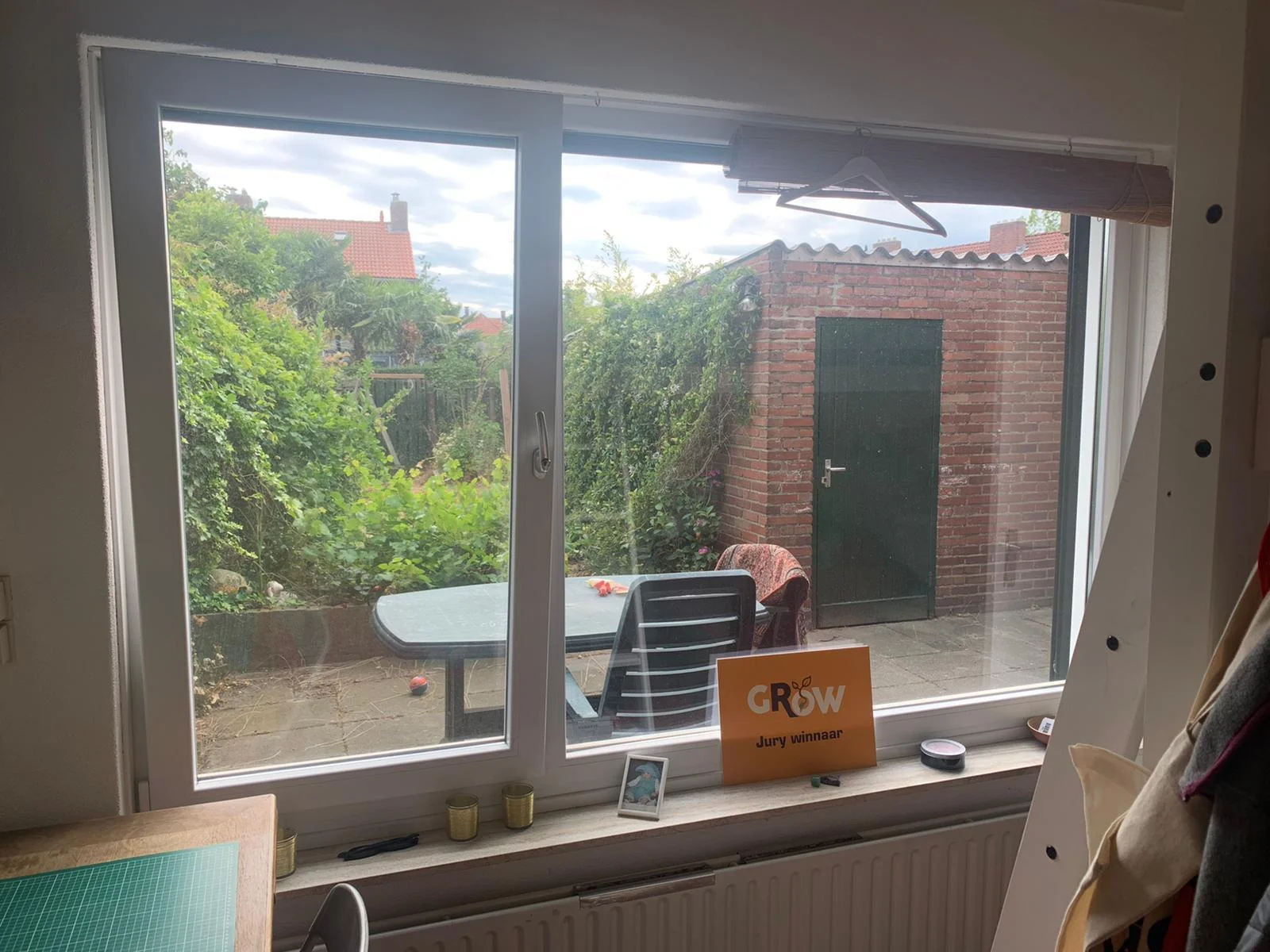 geblurde versie van de foto als achtergrond