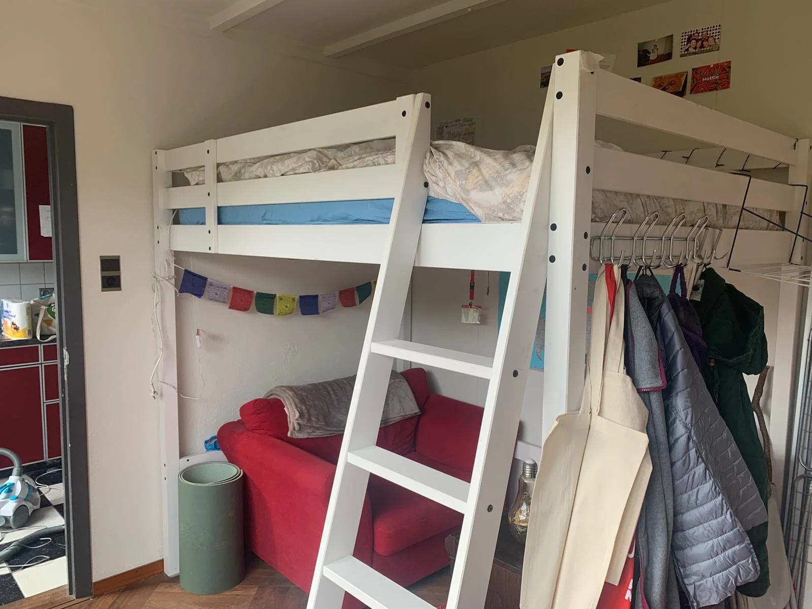 geblurde versie van de foto als achtergrond