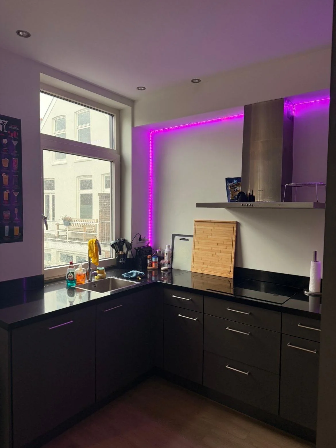 geblurde versie van de foto als achtergrond