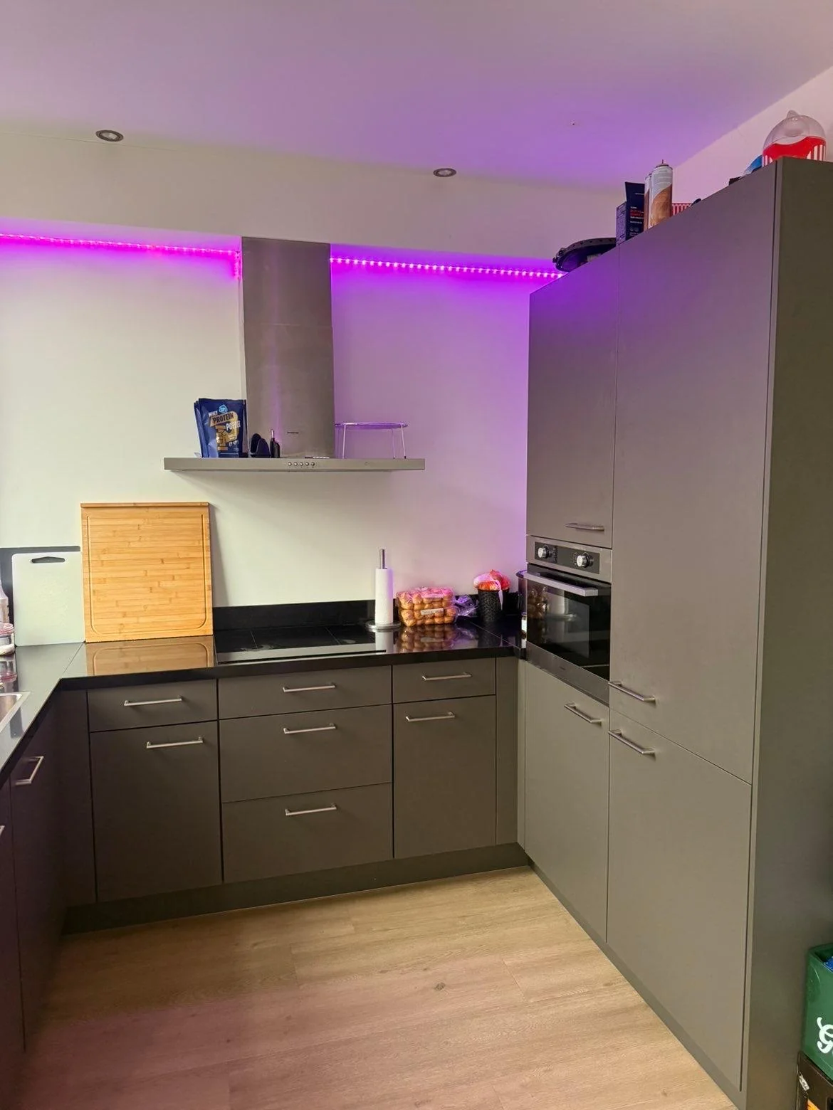 geblurde versie van de foto als achtergrond