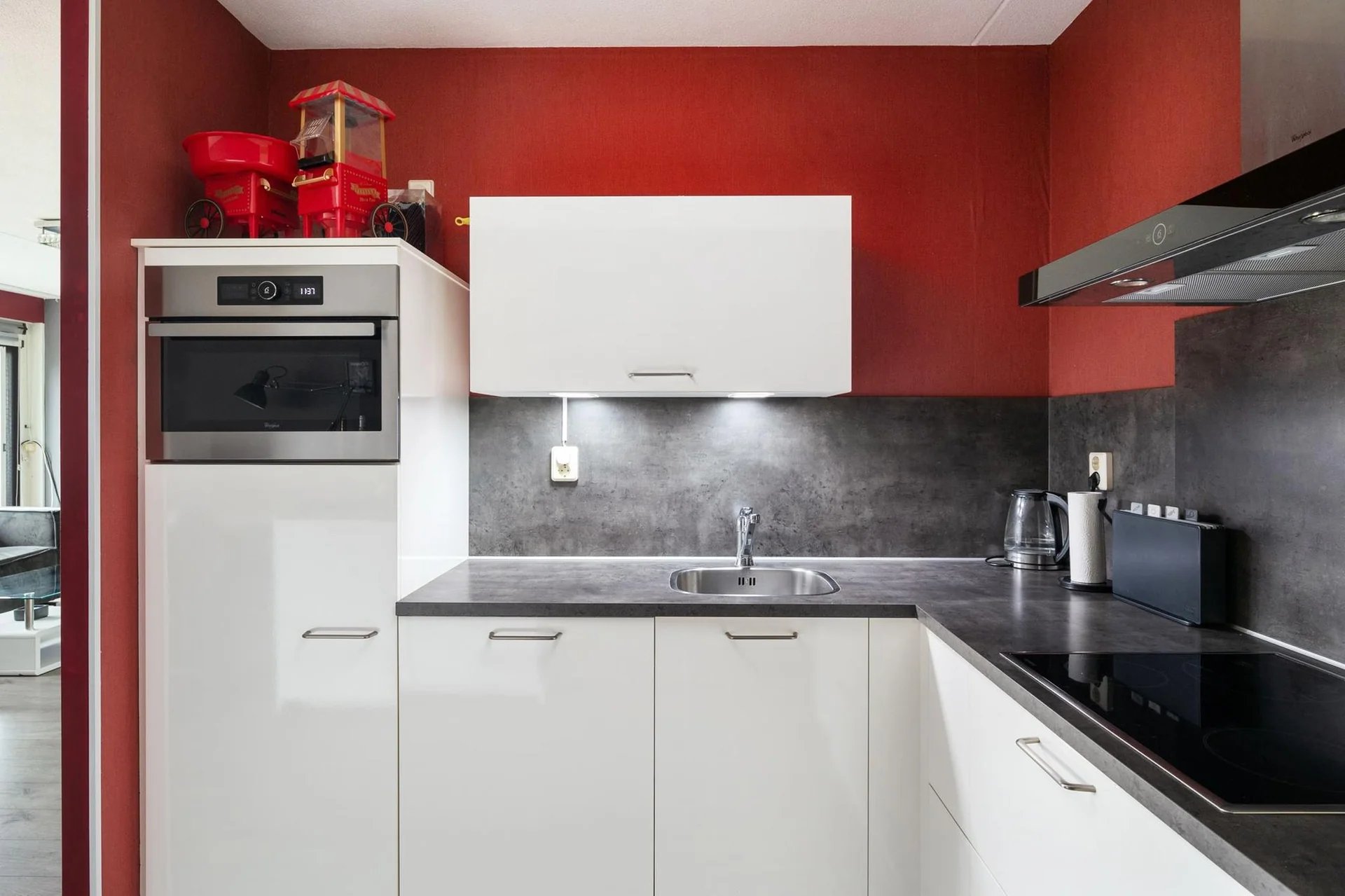 geblurde versie van de foto als achtergrond