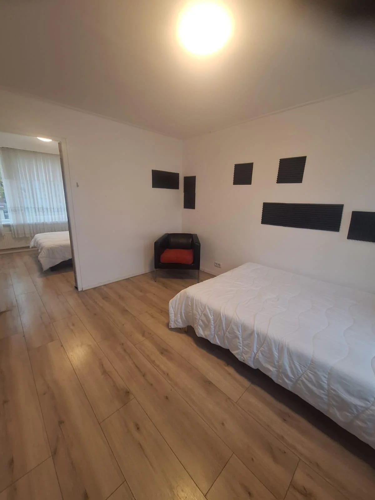 geblurde versie van de foto als achtergrond