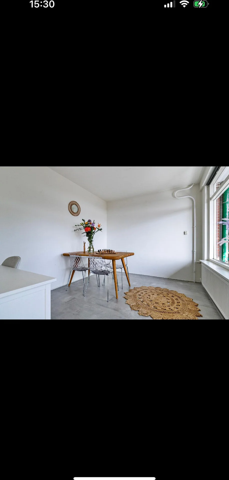 geblurde versie van de foto als achtergrond