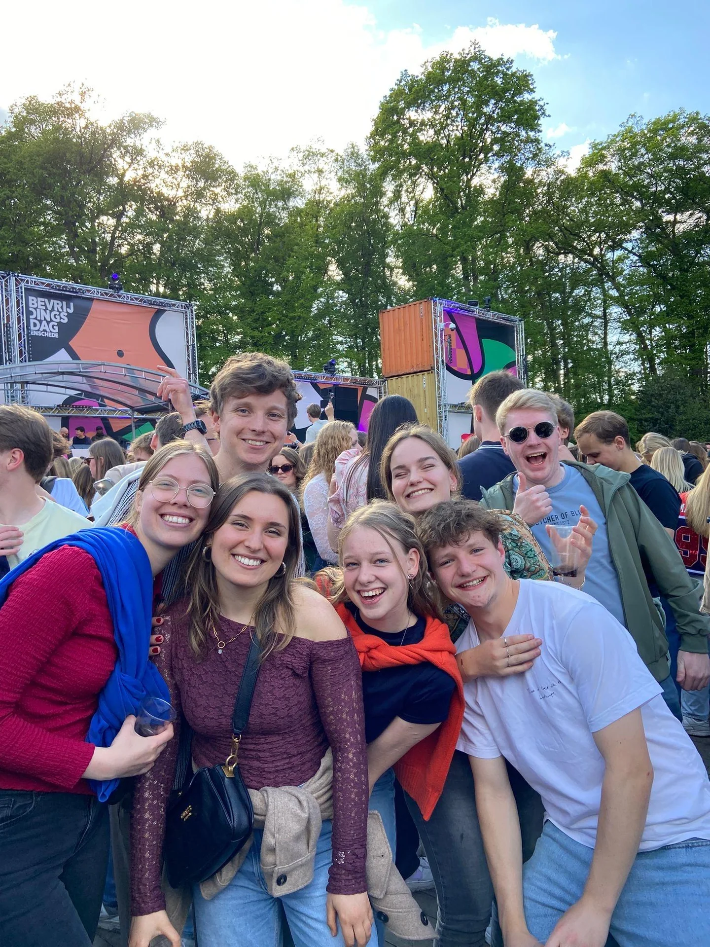 geblurde versie van de foto als achtergrond