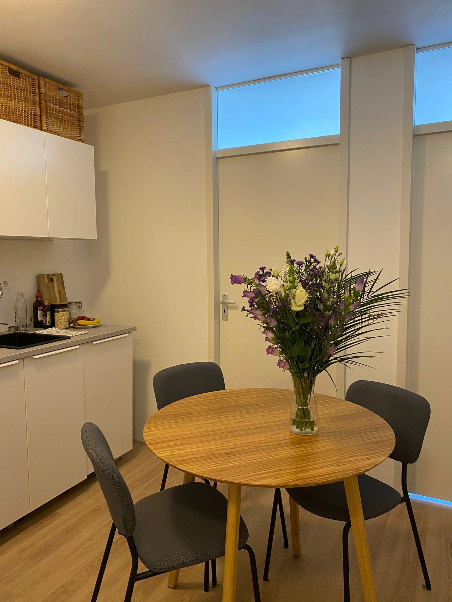 geblurde versie van de foto als achtergrond