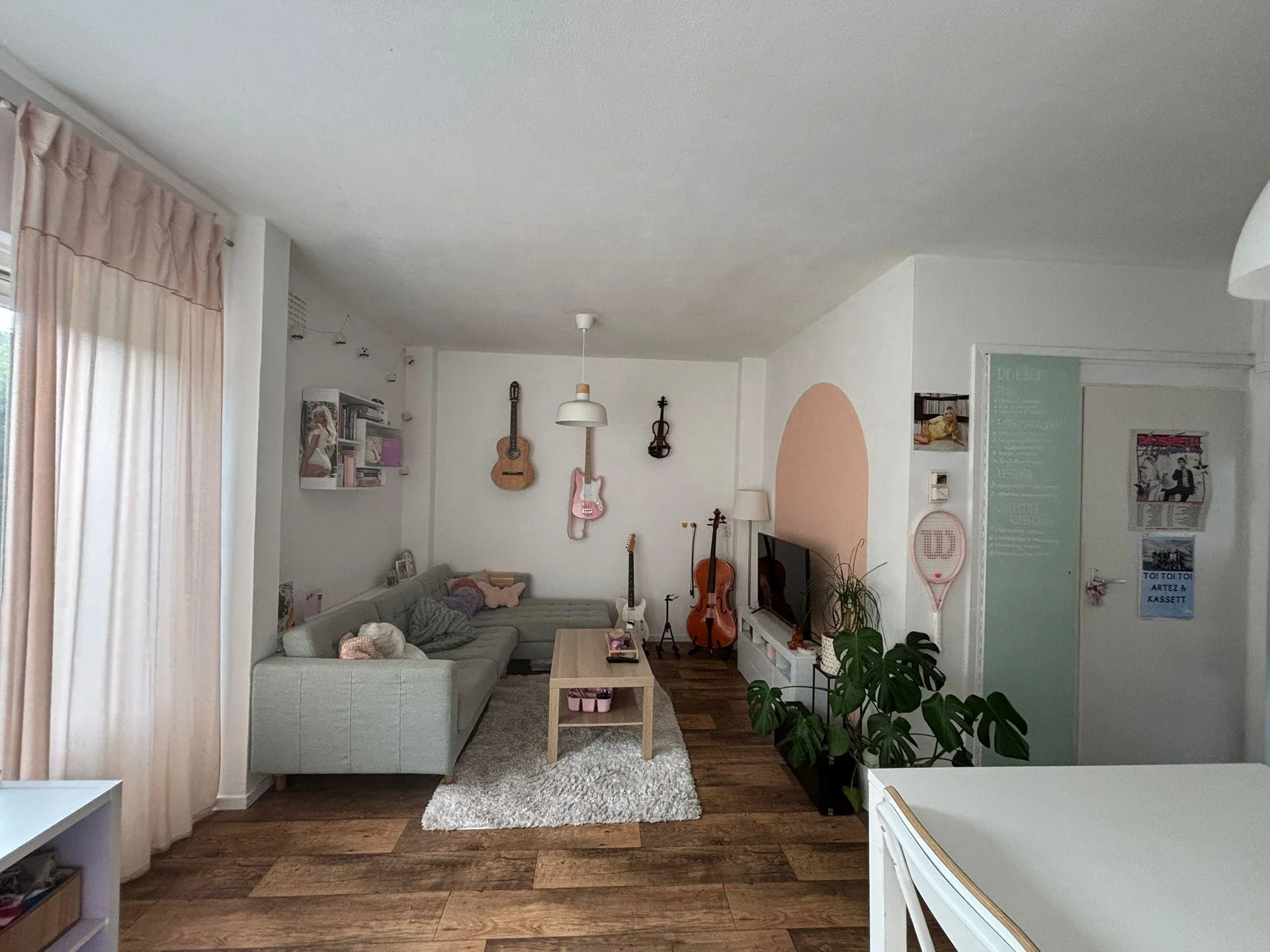 geblurde versie van de foto als achtergrond