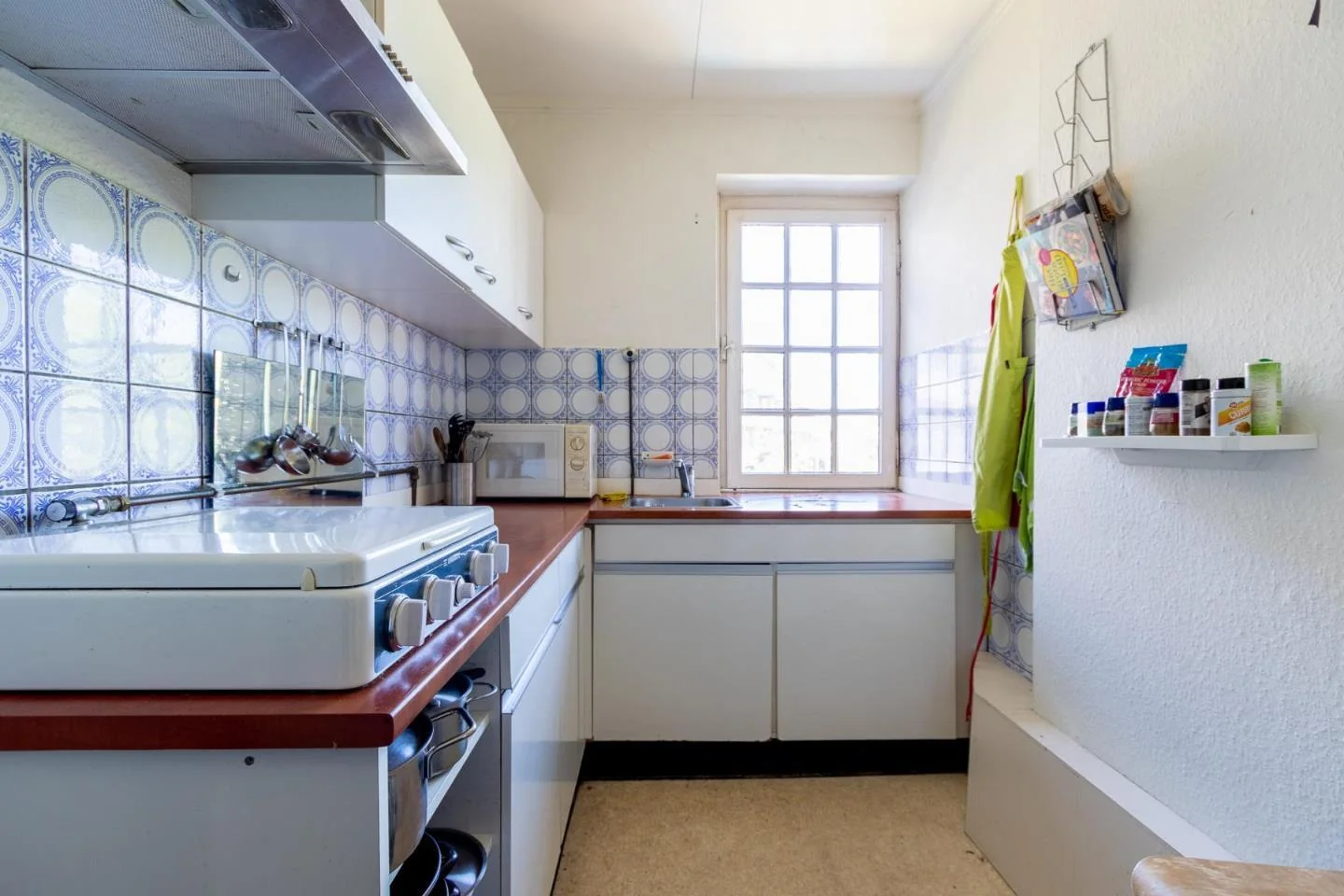 geblurde versie van de foto als achtergrond