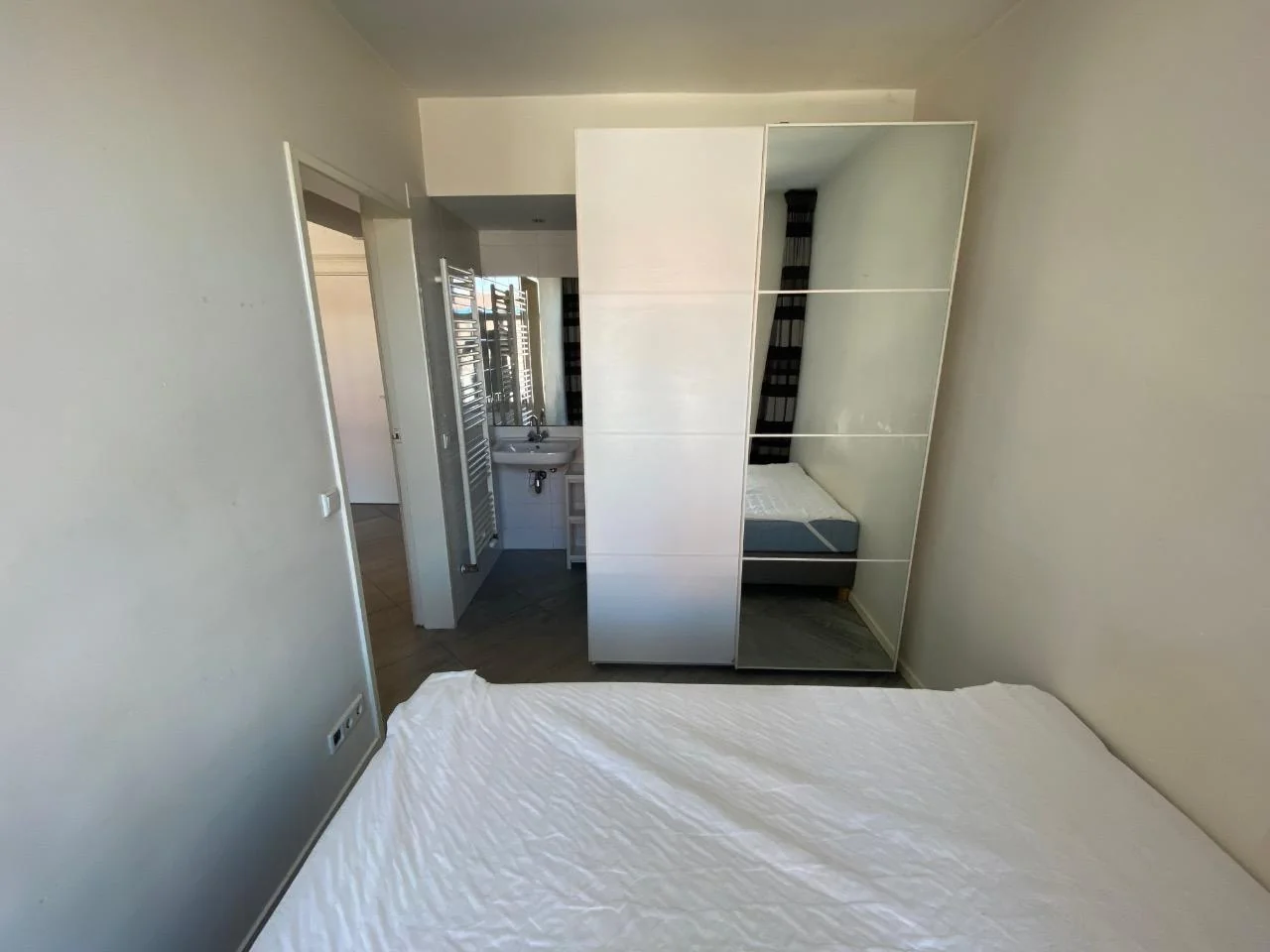 geblurde versie van de foto als achtergrond