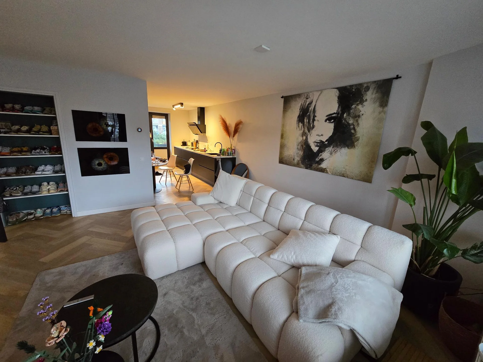 geblurde versie van de foto als achtergrond