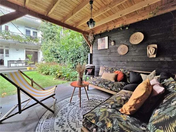 geblurde versie van de foto als achtergrond