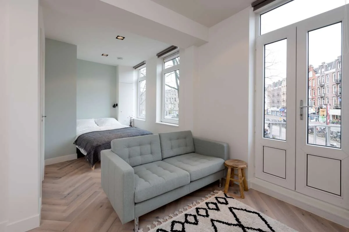 geblurde versie van de foto als achtergrond