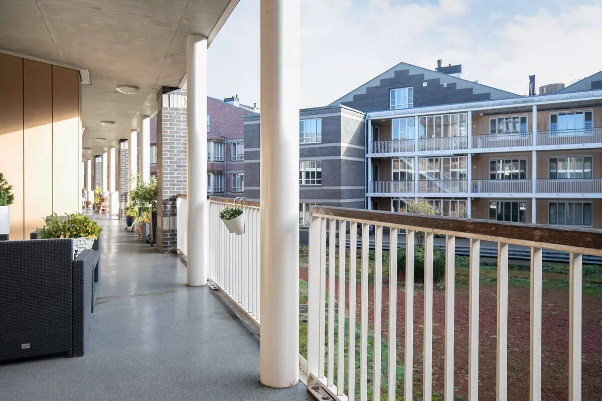 geblurde versie van de foto als achtergrond