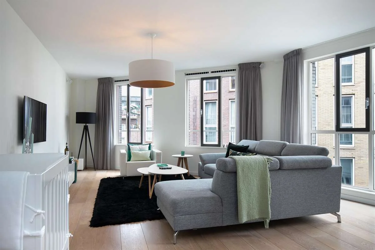 geblurde versie van de foto als achtergrond