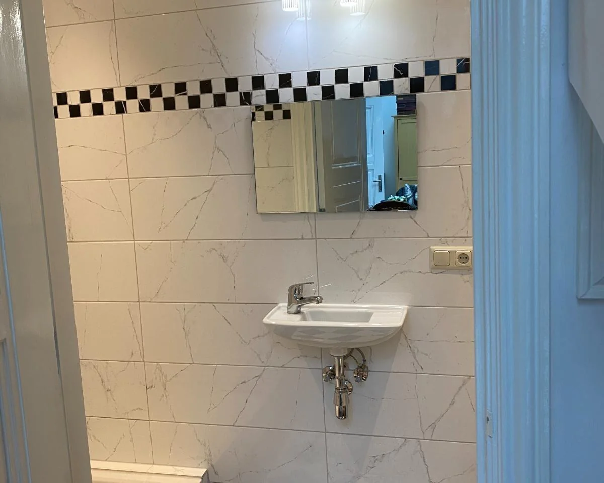 geblurde versie van de foto als achtergrond