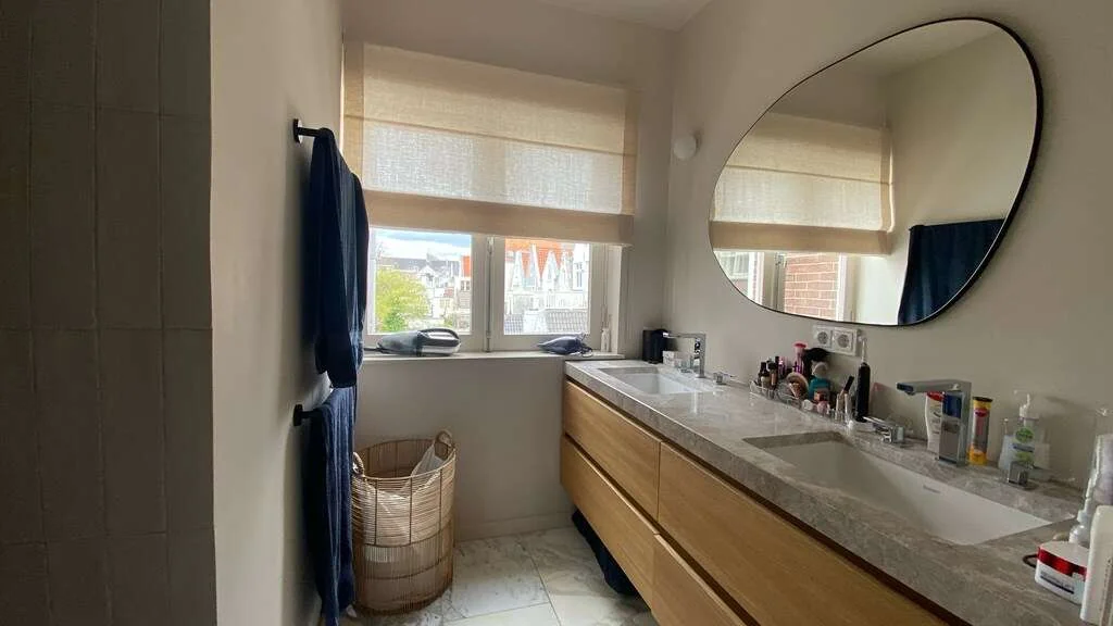 geblurde versie van de foto als achtergrond