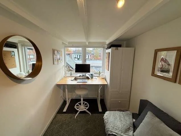 geblurde versie van de foto als achtergrond