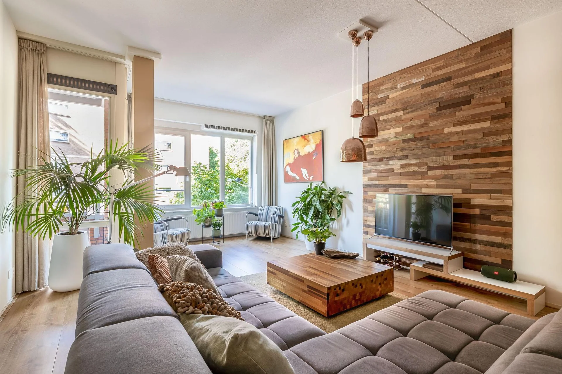 geblurde versie van de foto als achtergrond