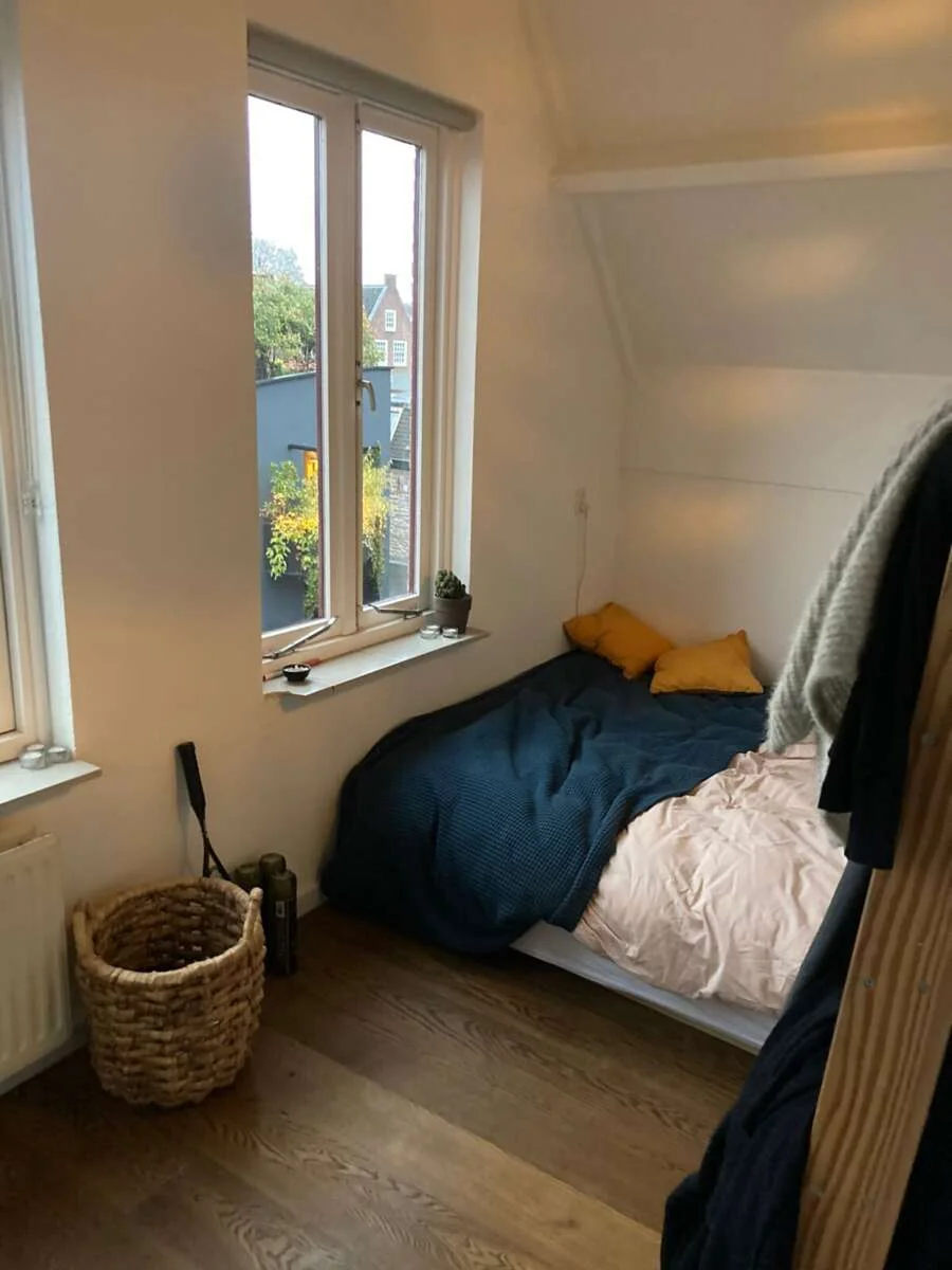 geblurde versie van de foto als achtergrond