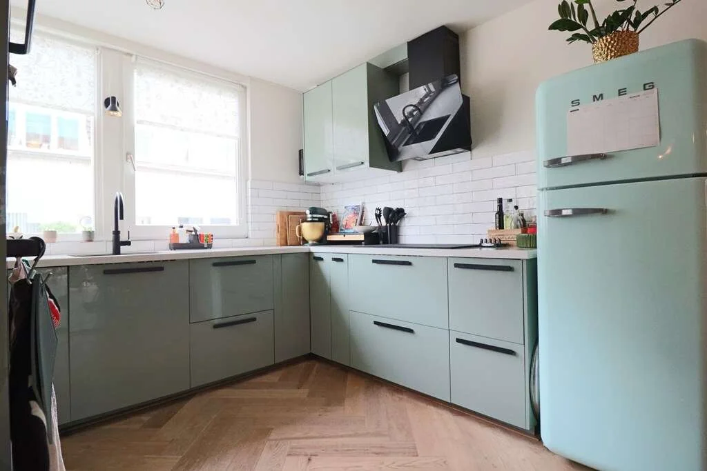 geblurde versie van de foto als achtergrond