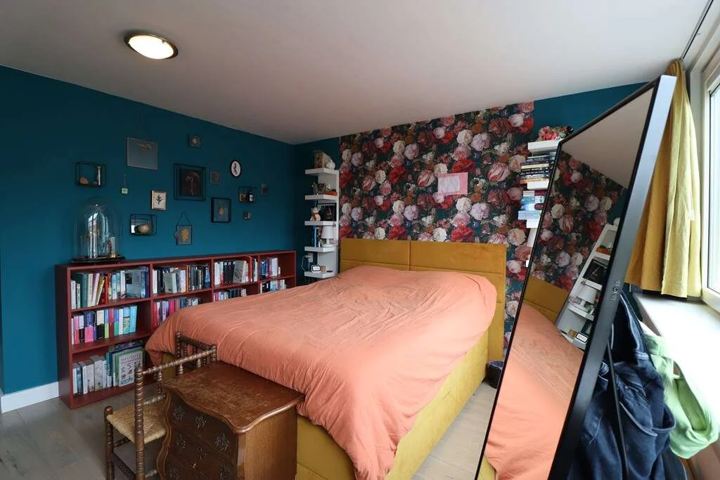 geblurde versie van de foto als achtergrond