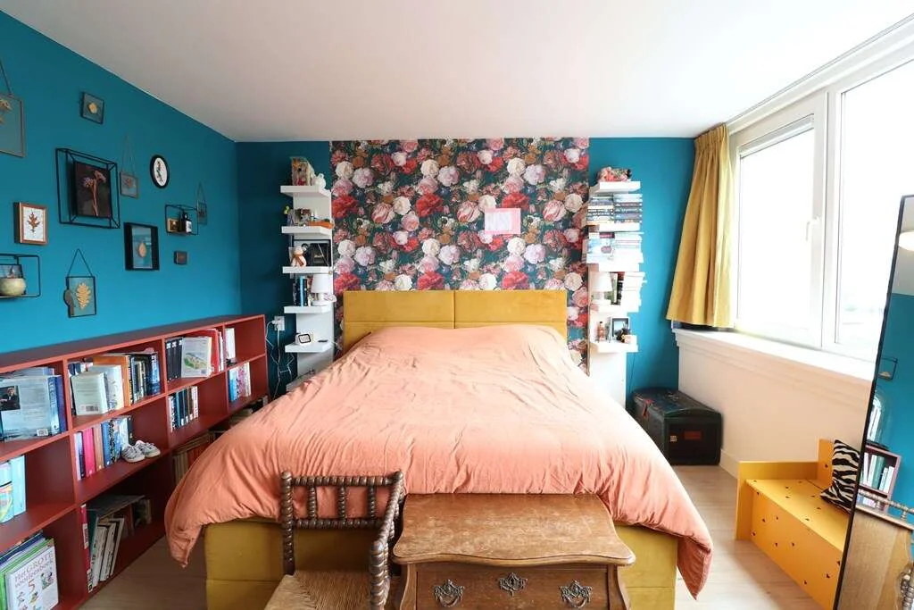 geblurde versie van de foto als achtergrond