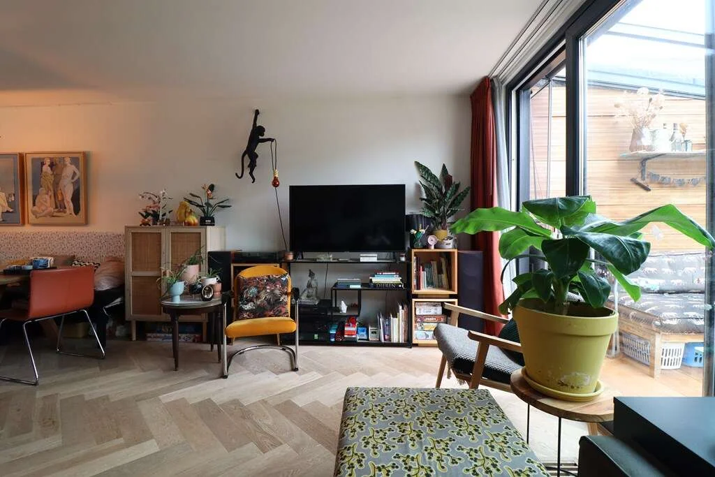 geblurde versie van de foto als achtergrond