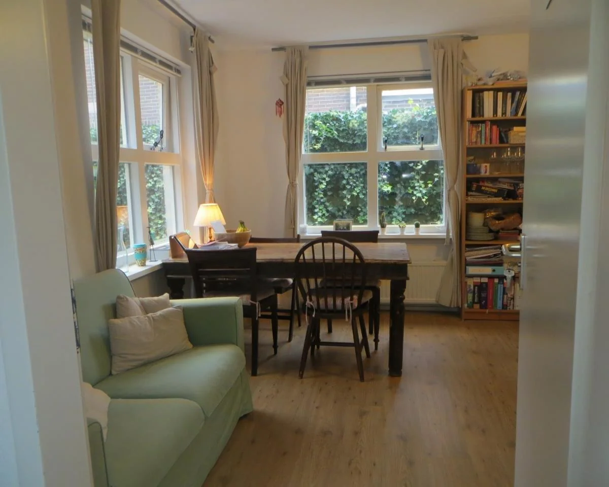 geblurde versie van de foto als achtergrond