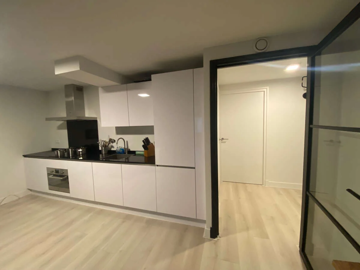 geblurde versie van de foto als achtergrond