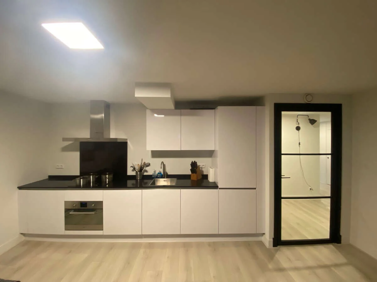 geblurde versie van de foto als achtergrond