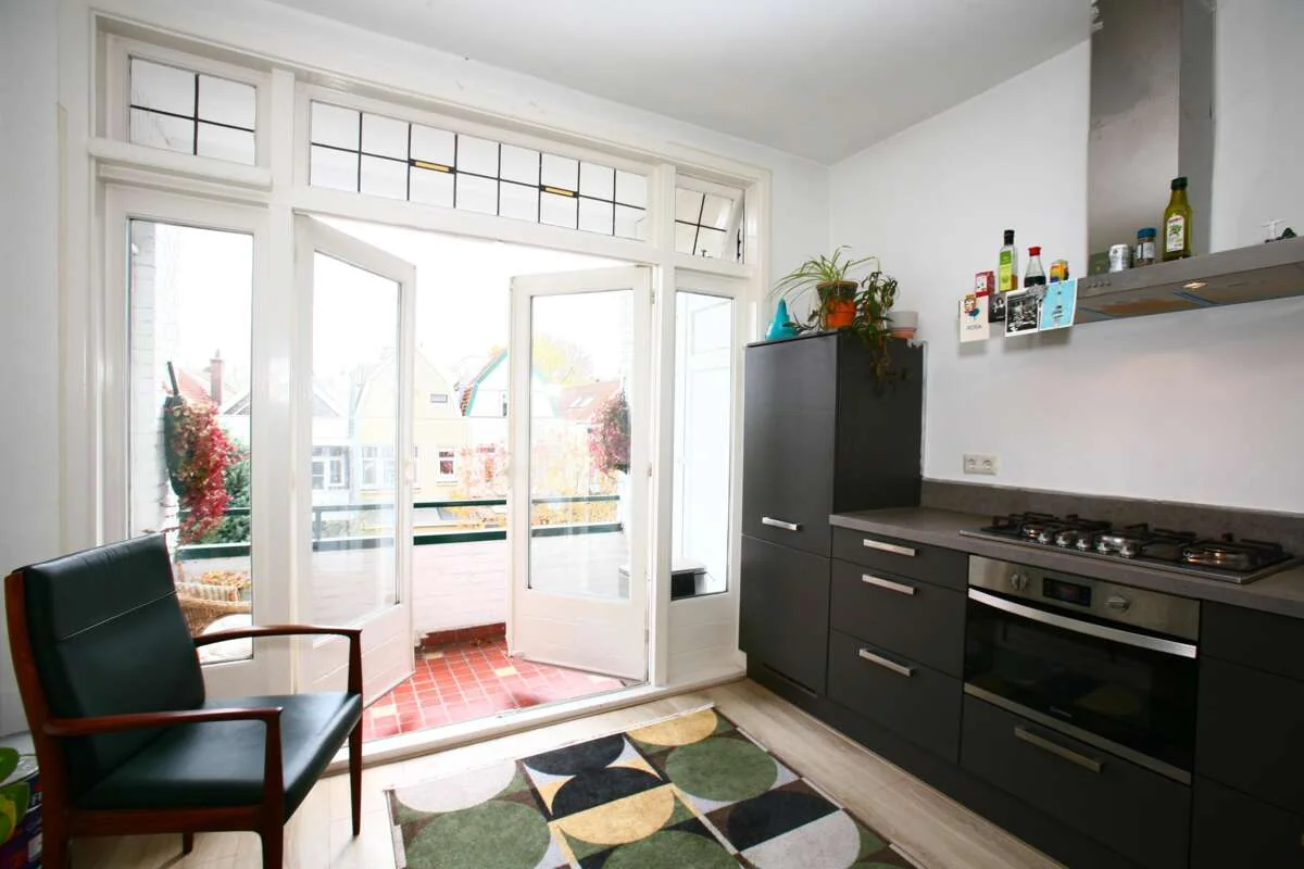 geblurde versie van de foto als achtergrond