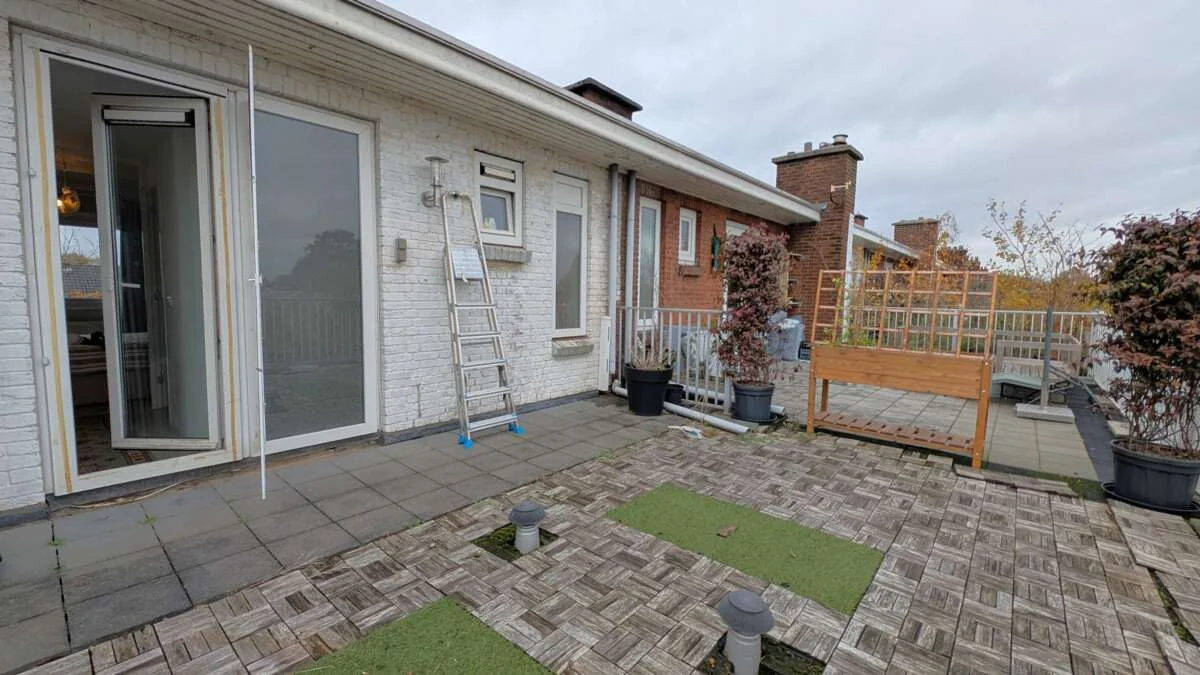 geblurde versie van de foto als achtergrond